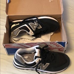 NIB new balance classic men’s 9.5 sneakers.